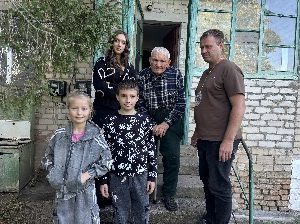 Привітали вчителів - ветеранів педагогічної праці